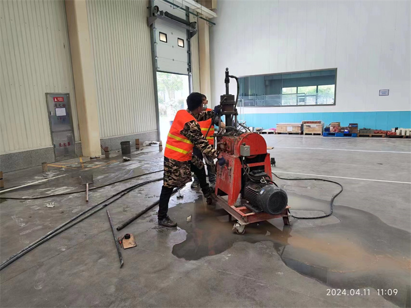 麻洋镇厂房地面下沉塌陷注浆加固施工